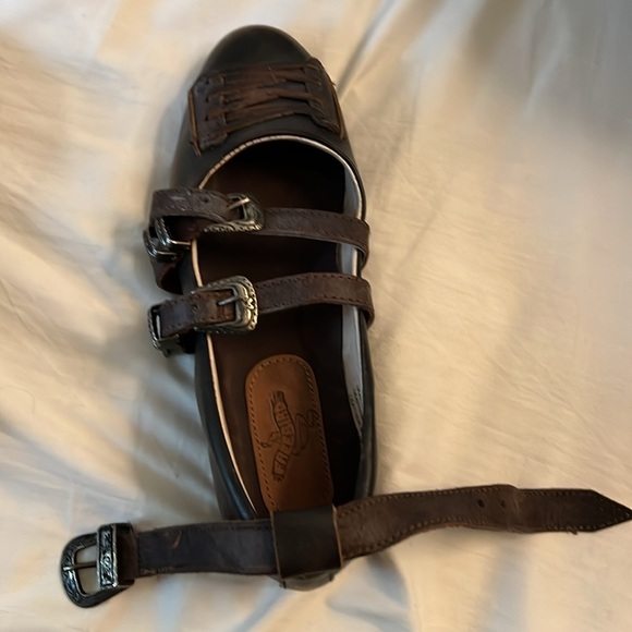 Dark brown Frye flats with ankle strap size 8 - Picture 3 of 4